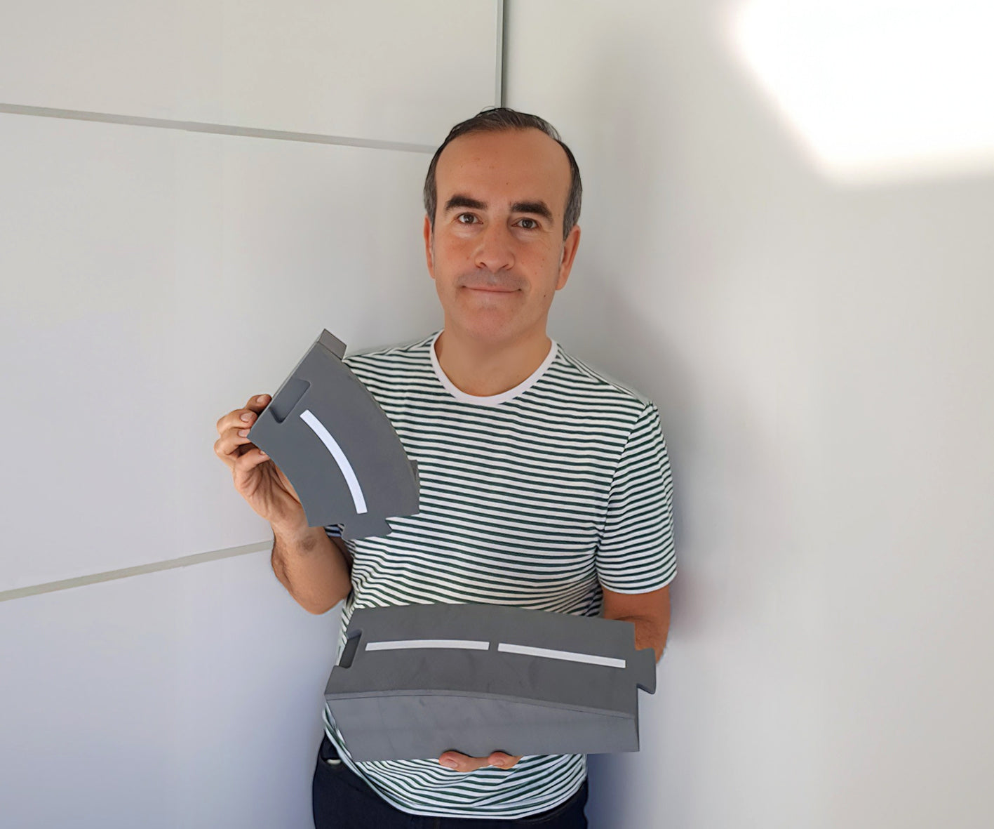 Diseñador Enrique Sacanell de Granrace. Circuitos para coches de juguete. Racerbane 4 år. Bilbane 5 år.